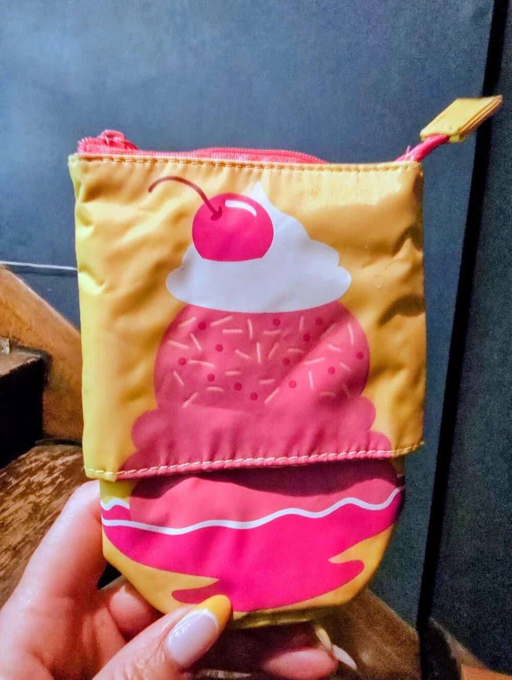 Thirty One Hide And Peek Pouch